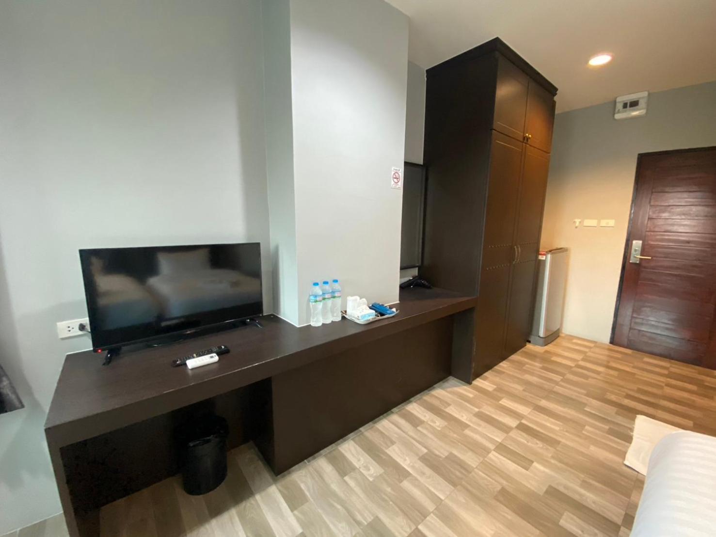 Grand Inter Hotel Samut Sakhon Ruang foto